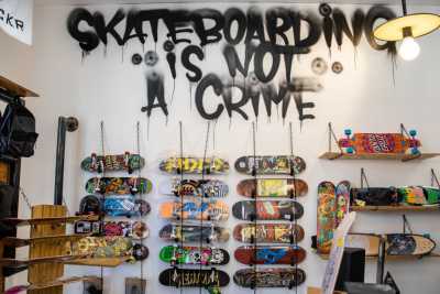 L'unico street shop di Bari: �Qualcosa sta cambiando in una citt� spesso avversa all'hip hop�